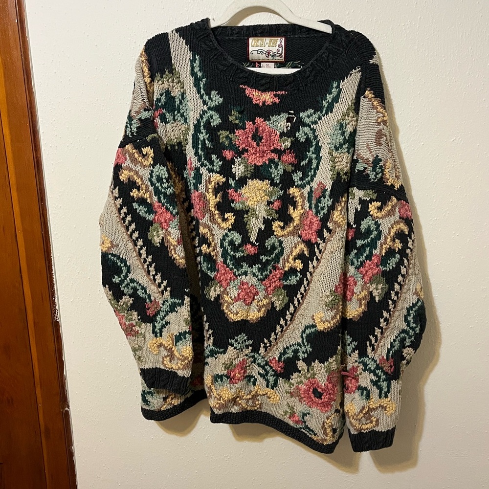 Vintage Women’s Crystal Kobe Floral Knit Sweater
